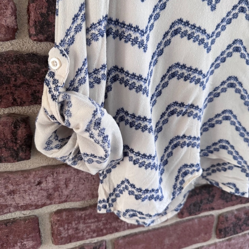 Altar'd State Womens Blue Cream Chevron Floral Airy Cottagecore Blouse Boho Hip - Picture 3 of 9